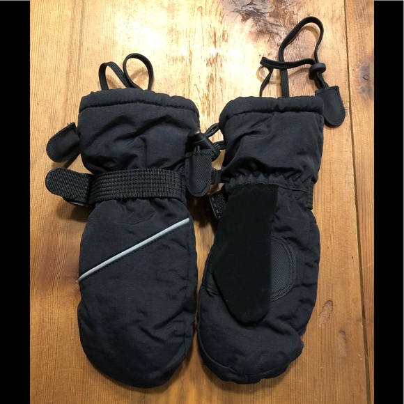 Thinsulate Kids Black Gloves - Picture 2 of 5